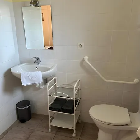 La Grange De Bed & Breakfast 3*